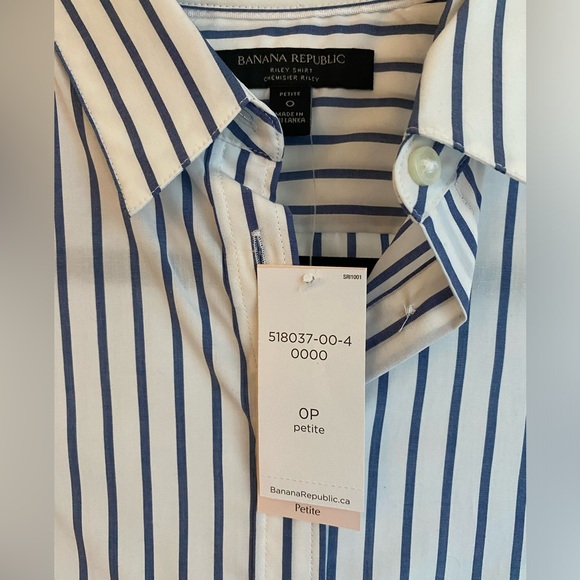 Banana Republic Riley-Fit Tailored Pleated Cuff Shirt - Picture 3 of 7